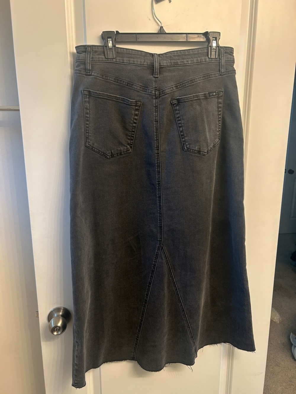 Joe's Jeans Amelia Maxi Skirt - Charcoal Gray size 31 (stretch), raw hem bottom